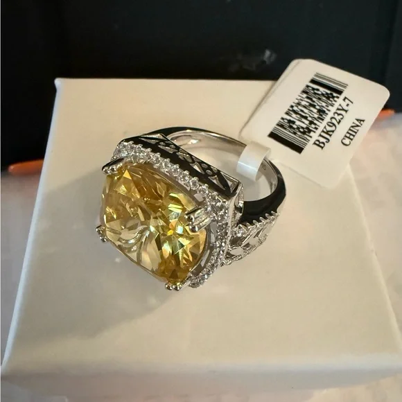 Bella Luce canary ring - Picture 2 of 5